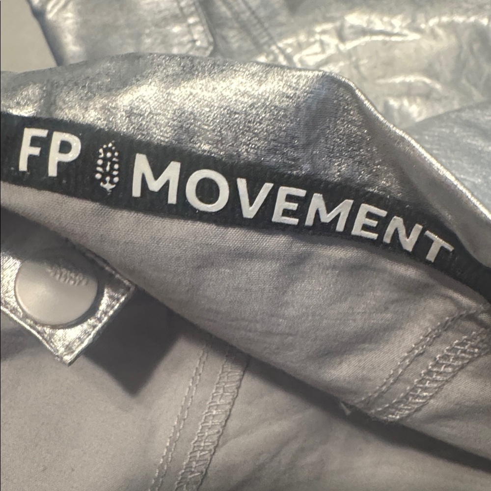 Free People METALLIC SILVER cargo pants - Picture 5 of 5
